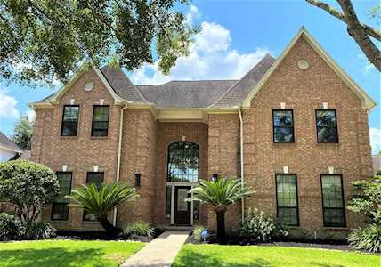 5403 Summer Snow Dr Houston, TX 77041