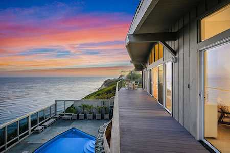 1707 Shoreline Dr Santa Barbara, CA 93109