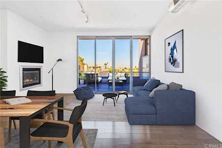 433 Pine Avenue #404 Long Beach, CA 90802
