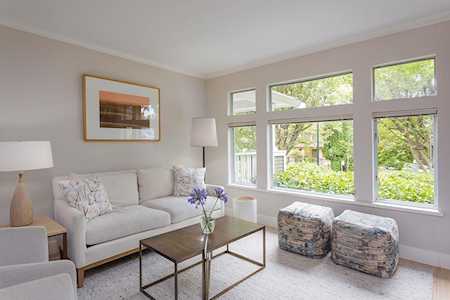 310 W 11th Avenue Vancouver, BC V5Y 1T2