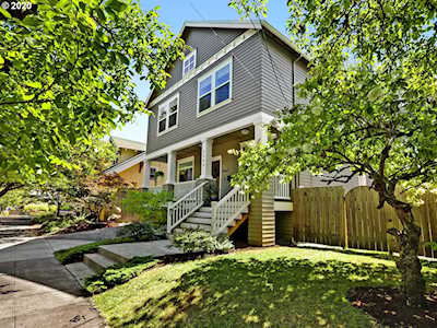 3764 SE Stephens St Portland, OR 97214