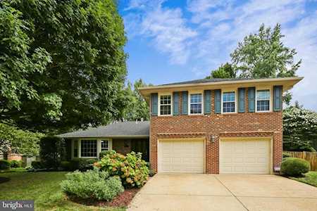 4517 Gilbertson Rd Fairfax, VA 22032