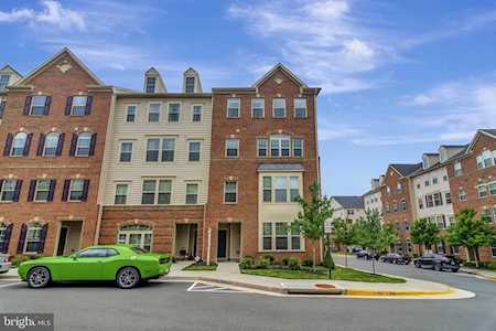 42236 Piebald Square Aldie, VA 20105