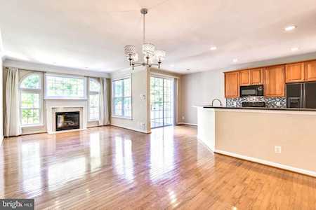 43921 Thorncroft Terrace Ashburn, VA 20148
