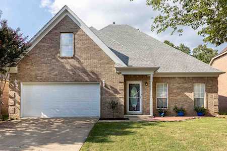 8030 Jills Creek Dr Bartlett, TN 38133