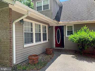 16201 Pond Meadow Ln Bowie, MD 20716