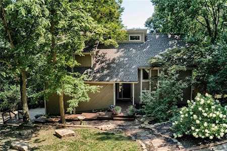 5224 NW Bluff Dr Parkville, MO 64152