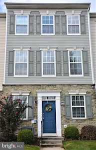 21802 Dragons Green Square Ashburn, VA 20147