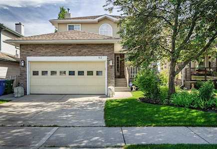 62 Hidden Ranch Blvd NW Calgary, AB T3A 5N6