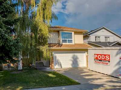 127 Deersaxon Circle SE Calgary, AB T2J 6V9