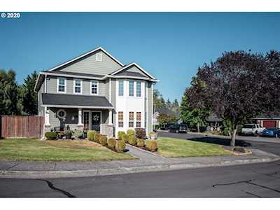 1311 E 16th Cir La Center, WA 98629
