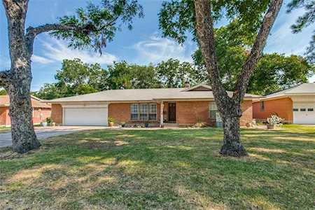 109 E 8th Street Irving, TX 75060