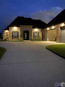 6071 Royal Palms Ct Gonzales, LA 70737