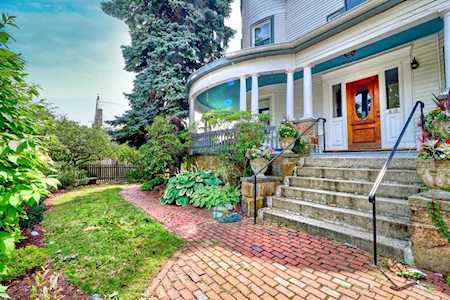818 South St #G Boston, MA 02131