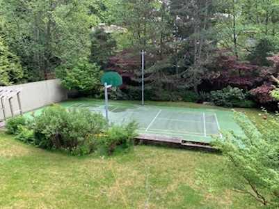 4641 Woodburn Road West Vancouver, BC V7S 2W7