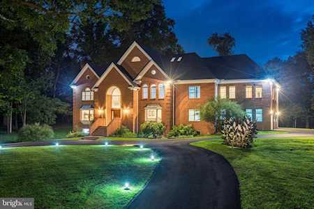 520 River Forest Dr Great Falls, VA 22066