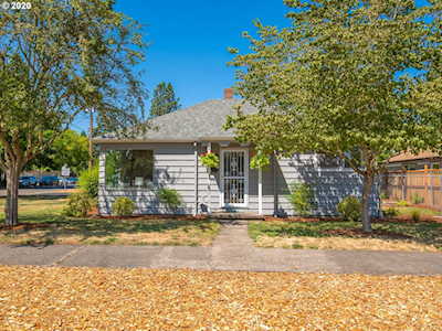 609 NE Jackson St Hillsboro, OR 97124