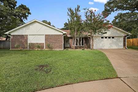 3320 Derby Court Bedford, TX 76021