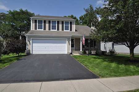 402 Flat River Street Pickerington, OH 43147