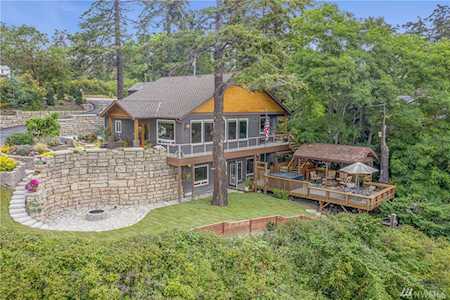 1409 Penn Cove Rd Oak Harbor, WA 98277