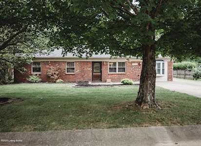 6528 Manassas Dr Pewee Valley, KY 40056