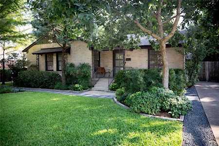 531 Brookhurst Drive Dallas, TX 75218