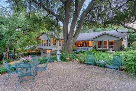 11938 Midlake Drive Dallas, TX 75218