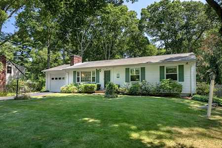 7 Brant Beach Ave Mattapoisett, MA 02739