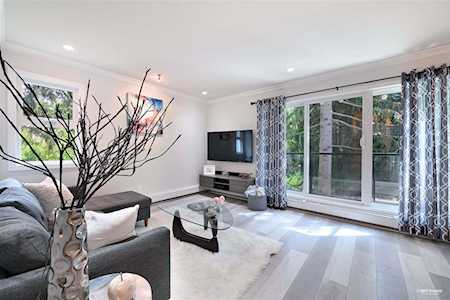 156 W 21st Street #306 North Vancouver, BC V7M 1Y9