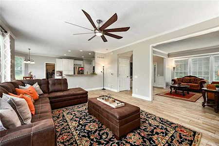 3420 W 144th St Leawood, KS 66224