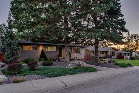 164 Ferncliff Crescent SE Calgary, AB T2H 0V4