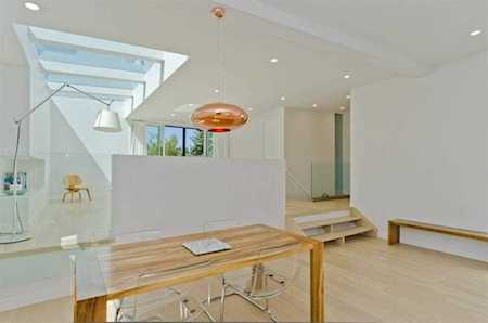 5327 Carney Rd NW Calgary, AB T2L 1G4