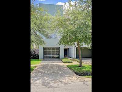 420 W 8th St Houston, TX 77007