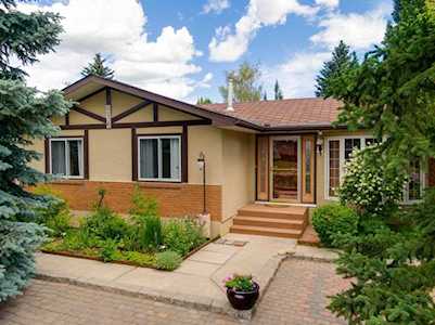 636 Acadia Dr SE Calgary, AB T2J 0B8