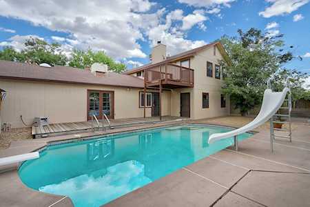 555 Campfire Rd SE Rio Rancho, NM 87124
