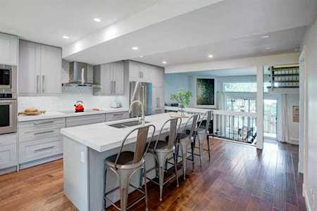 3131 63 Ave SW #401 Calgary, AB T3E 6N4