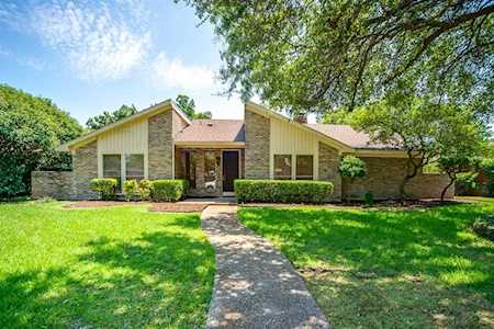 2016 Stain Glass Drive Plano, TX 75075