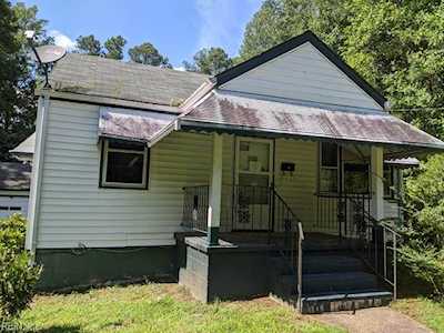 19020 Brandon Rd Spring Grove, VA 23881