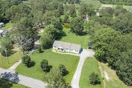 895 Parker Dr Bradyville, TN 37026