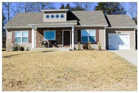 1821 Moonlight Dr La Vergne, TN 37086