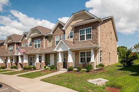 154 Cobblestone Place Dr Goodlettsville, TN 37072
