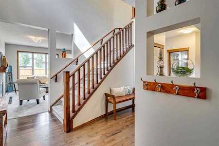 546 New Brighton Dr SE Calgary, AB T2Z 0N8