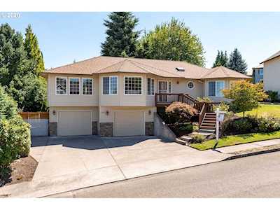 2010 SW Nancy Dr Gresham, OR 97080