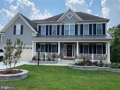 893 Ballou St Herndon, VA 20170