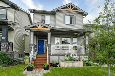34 Nolanfield Heights NW Calgary, AB T2R 0M2