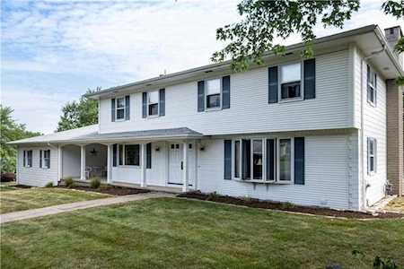 33 Carriage Dr Lincoln, RI 02865