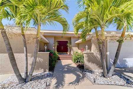 2504 W Hibiscus Dr Belleair Beach, FL 33786