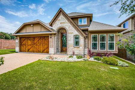 3010 Starlight Court Euless, TX 76039