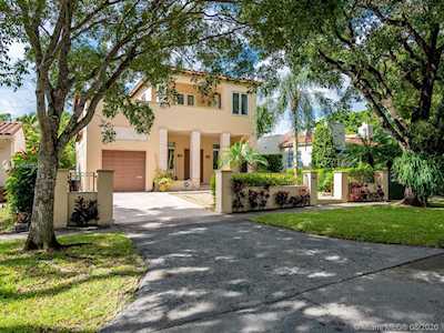 612 Alcazar Ave Coral Gables, FL 33134