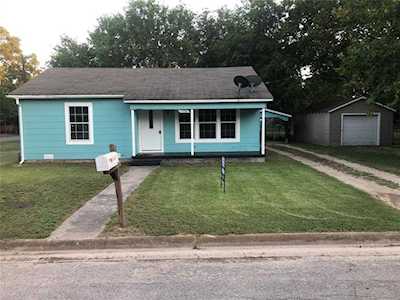 1526 Truelove Street Gainesville, TX 76240